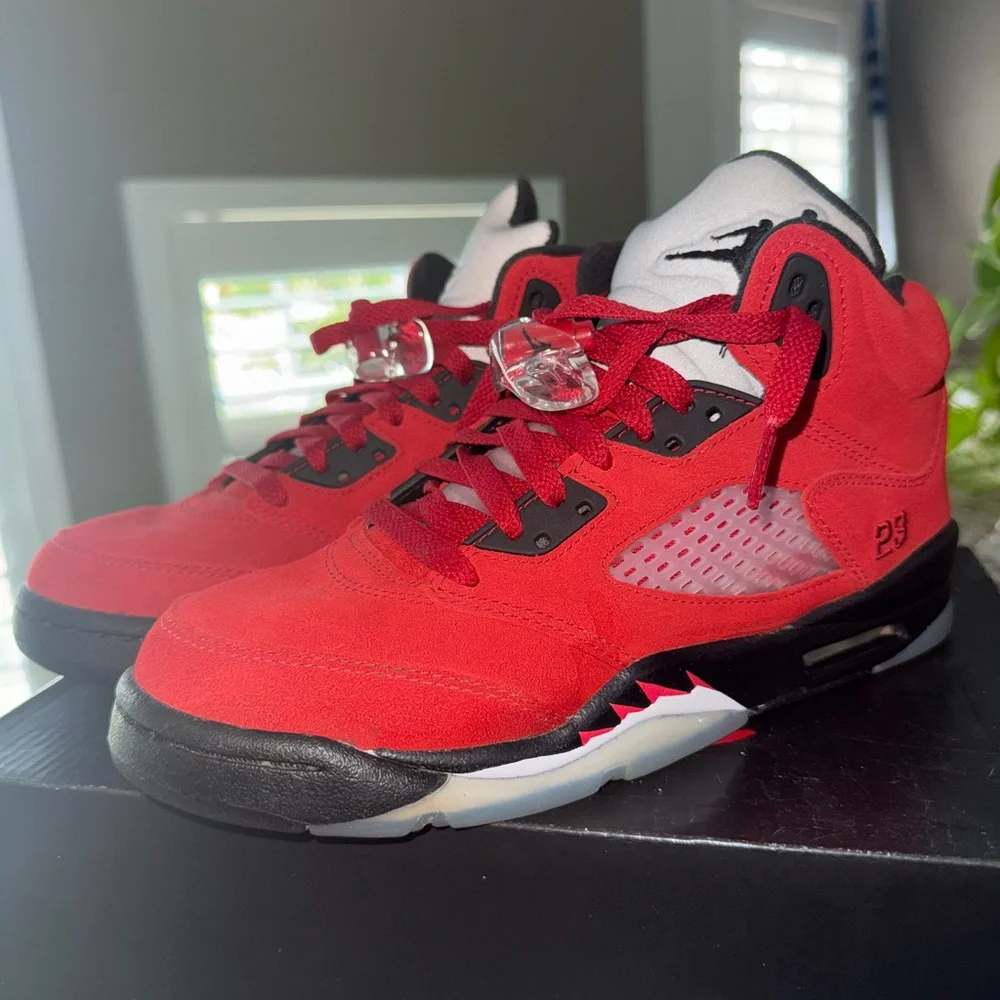 Jordan 5 Retro Raging Bull - Picture 3 of 3
